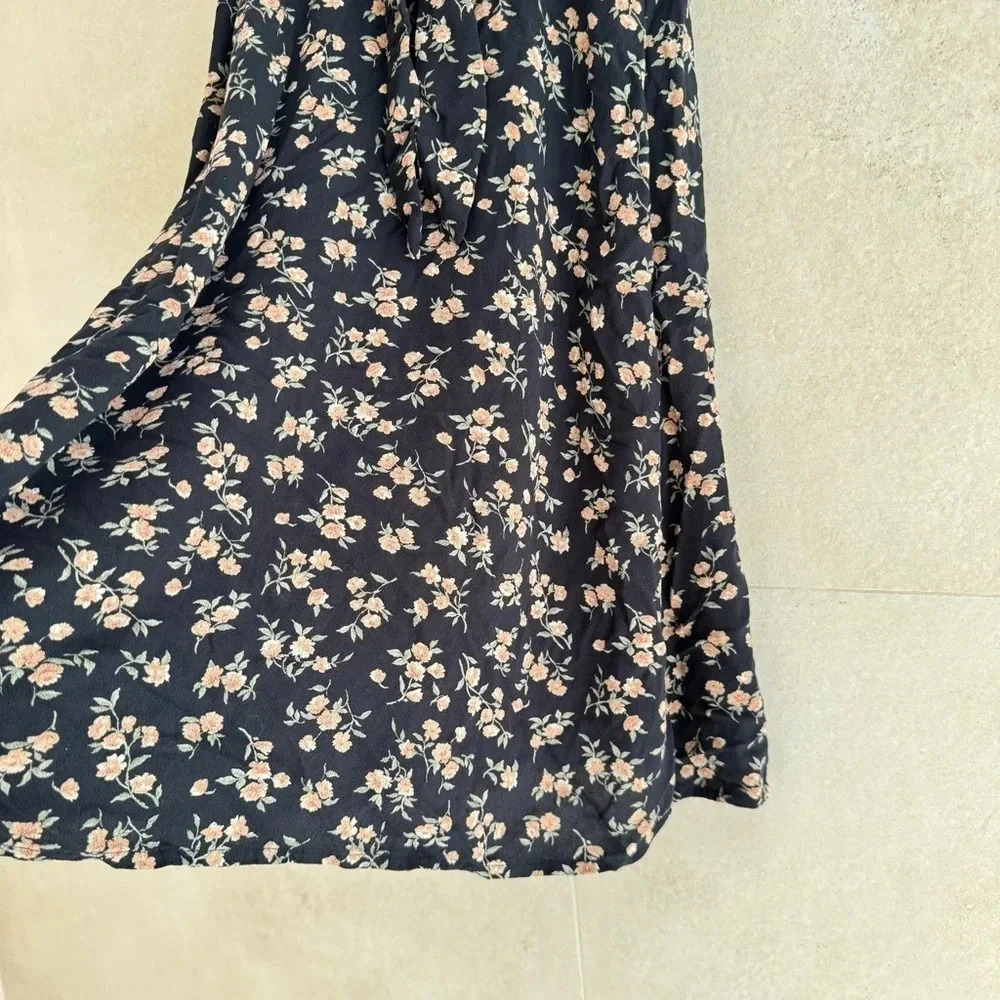 American Eagle floral sundress navy 90’s white size small babydoll prairie - Picture 3 of 6